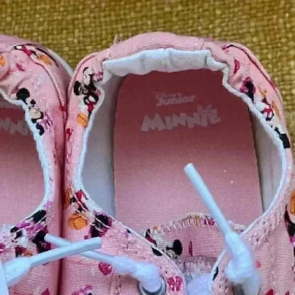 NEW Disney Minnie Mouse Pink Sneakers Slip On Shoes Girls Sz 2 NWT - Picture 5 of 11